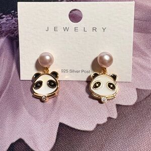 Panda freshwater Pearl Earrings with Gold Accents